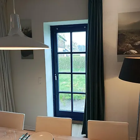 Apartment House On Vellingtoft In - *