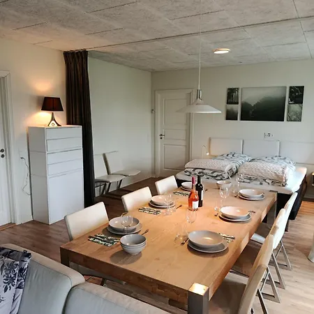 House On Vellingtoft In - Apartment