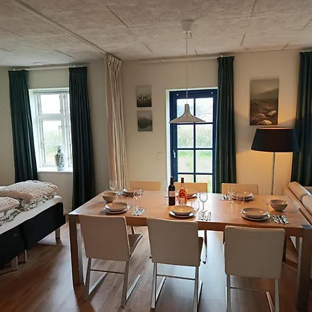 Apartment House On Vellingtoft In - *
